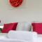 Apartments and rooms Hope