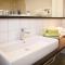 Boardinghouse by M&K