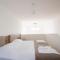 Deniz Airport Suites