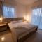 Deniz Airport Suites