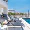 Villa Adria 3 luxury apartment with a pool