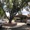 Bishop Elms Motel