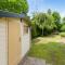 Foto: Bungalow Prinsenhof 51 - Ouddorp near beach and with large natural garden 14/14