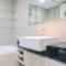 Spacious Studio Apartment @ Azalea Suites By Travelio - 贝克西