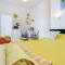 Charming Seafront Apartment Yellow - Kaštela