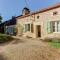 Attractive holiday home with terrace - Saint-Caprais