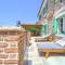 Villa Stone Queen