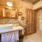 Villa Stone Queen