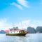 Cat Ba Bay Cruises
