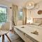 Pikarin rooms B&B