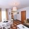 Apartments Luni