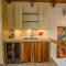 Villa Topaz Above West Bay With 360 Degree Views! 3 Bedrooms