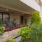 Bitrak Guest House