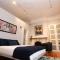 Charming & Stylish Studio on Beacon Hill #8