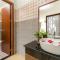 Private room at Hoi Ana Golden walls Homestay - Swimming pool