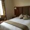 Mackays Hotel