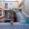 ATHENIAN YARD SUITES
