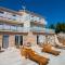 Villa Nikola - pool side apartments