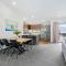 Bright, Modern, Plush - Brand New Townhouse - 皇后镇