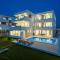 Apartments & Rooms Pool Villas Maris