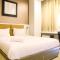 Deluxe and Modern Studio M Gold Tower Apartment By Travelio