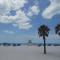 Express Inn & Suites - 5 Miles from St Petersburg Clearwater Airport - 克利尔沃特