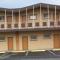 Hallmark Motel