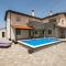 4 Stars Apartments-Pikula