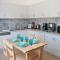 Xaradiotis House - A modern home away from home - 梅加尼西岛