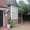 Debden Guest House - Hillingdon