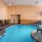 Mountain Vista Inn & Suites - Walking Distance to the Island