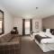 The Townhouse Hotel