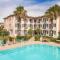 Bezay Hotel