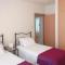 Sunrise Beach Club (Hera B6@)