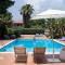 La casa di Masina - A surrounded garden Villa -