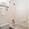 Ramada by Wyndham Savannah Gateway - سافانا