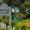 Headlands Inn Bed and Breakfast