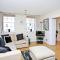 Comfy 2 bed on West Bow overlooking Grassmarket Foto: Comfy 2 bed on West Bow overlooking Grassmarket