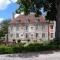 gîte au Château de Sallebrune - Beaune dʼAllier