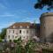 gîte au Château de Sallebrune - Beaune dʼAllier