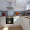Dunfermline - Luxury 3 bedroom 2 bathroom detached house with garden