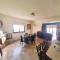JOANNA SUNSET APTS Pomos
