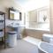 Beachfront Luxury Complex 2BD Sunset Apartment