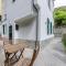 ALTIDO Family Flat with little patio, Cinque Terre