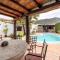 Encantadora casa con piscina privada y chimenea