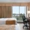 Ramada by Wyndham Belleville Harbourview Conference Center - بيلفيل