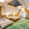 Gold Hotel