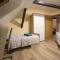 MINIDORM ROOMS IN HEART OF CITY CENTER - 马里博尔