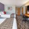 Microtel Inn & Suites by Wyndham Pittsburgh Airport