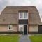 Luxury villa with a sauna, at the Tjeukemeer - Delfstrahuizen